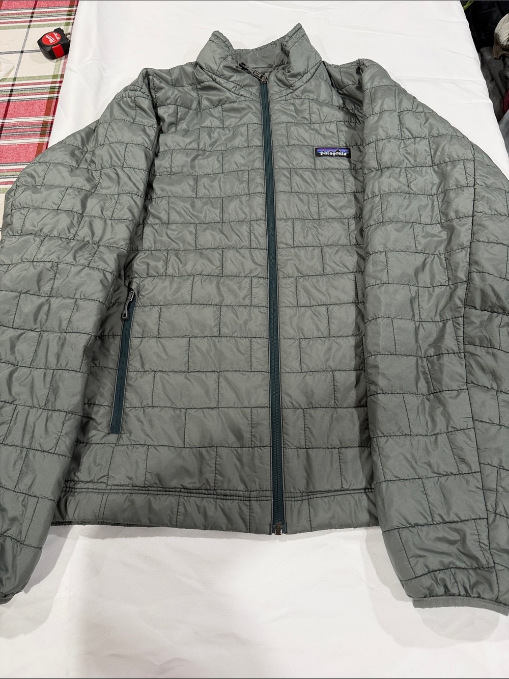 Patagonia Men's Quilted Puffer Jacket in Olive Gray